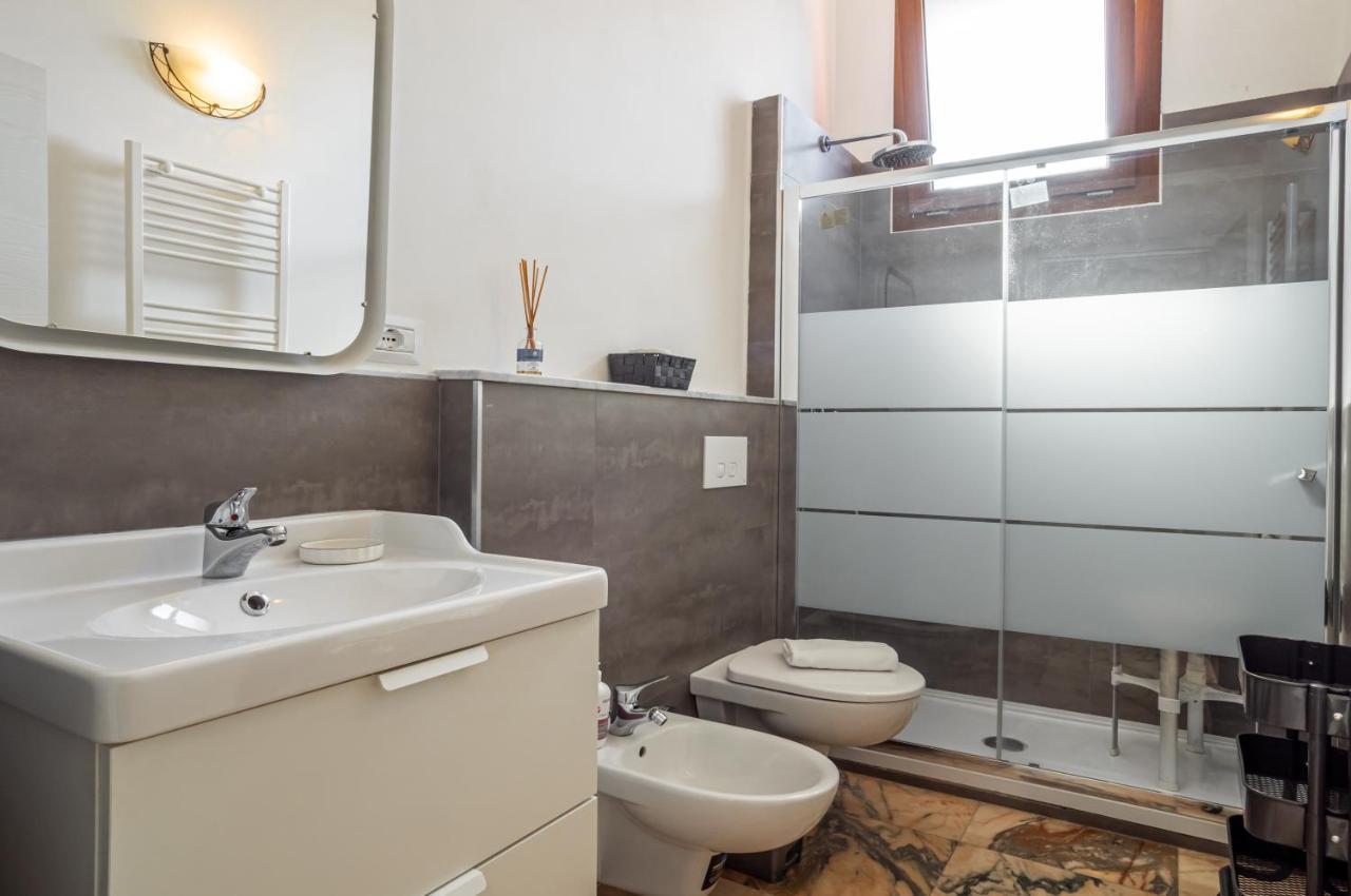 Lovely Apartment X5 W/ Terrace & Private Parking La Spezia Eksteriør bilde